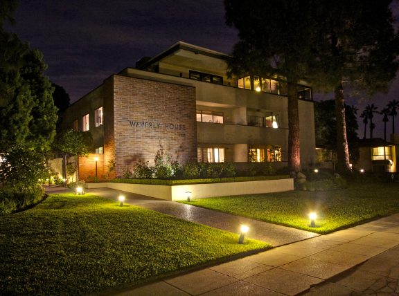 Joe and his team had the opportunity to assist a family in transitioning from independent living to retirement home life. This fabulous condo was home to a set of aging parents who realized that independent living was no longer an option. Joe’s team orchestrated a sale that allowed the parents to move in their time frame meeting their specific sets of goals and requirements.